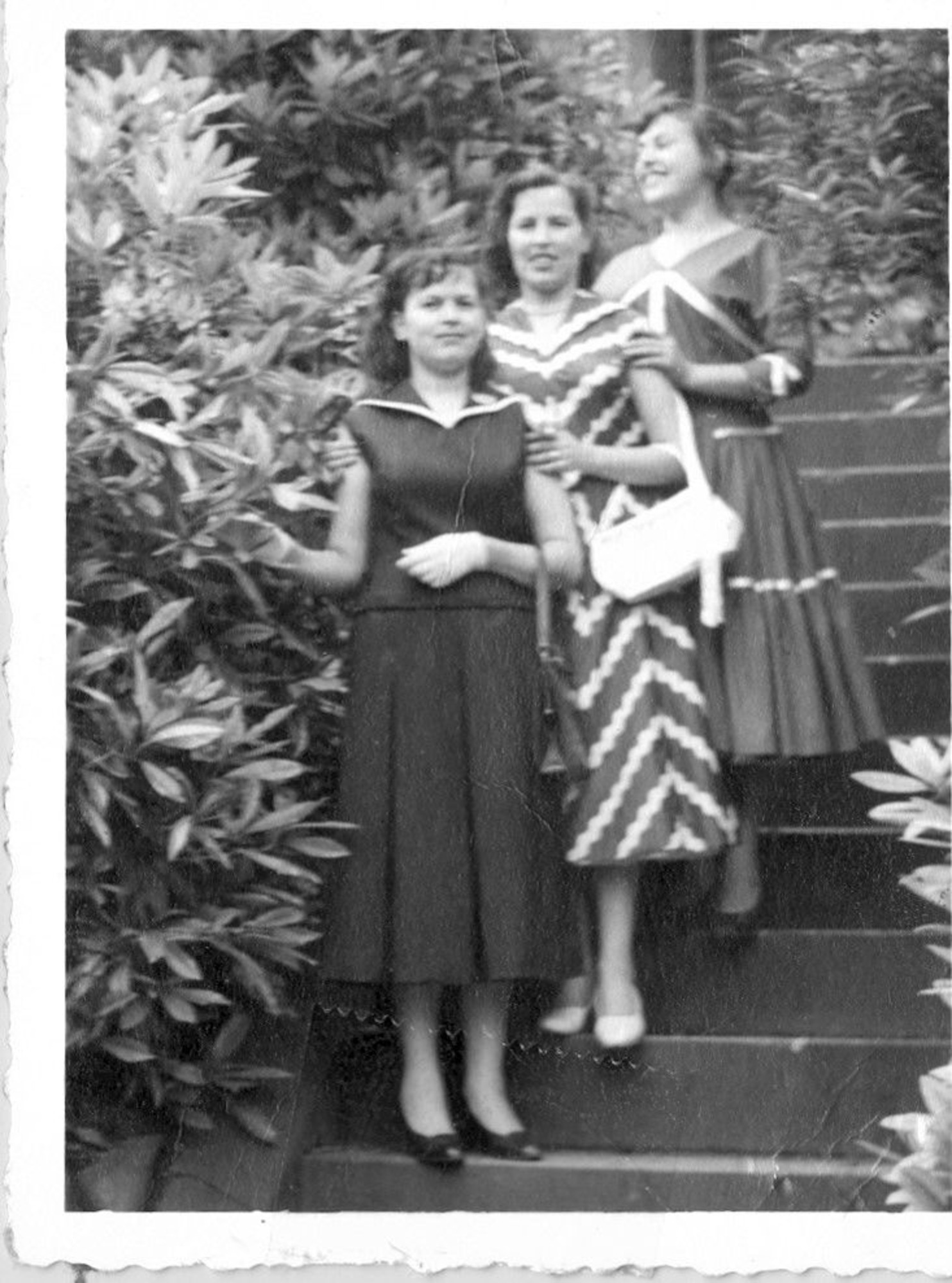 The Italian Contribution to Shipley Textile Manufacturing.  The Ricciardo (Mackin) Sisters' story from 1957