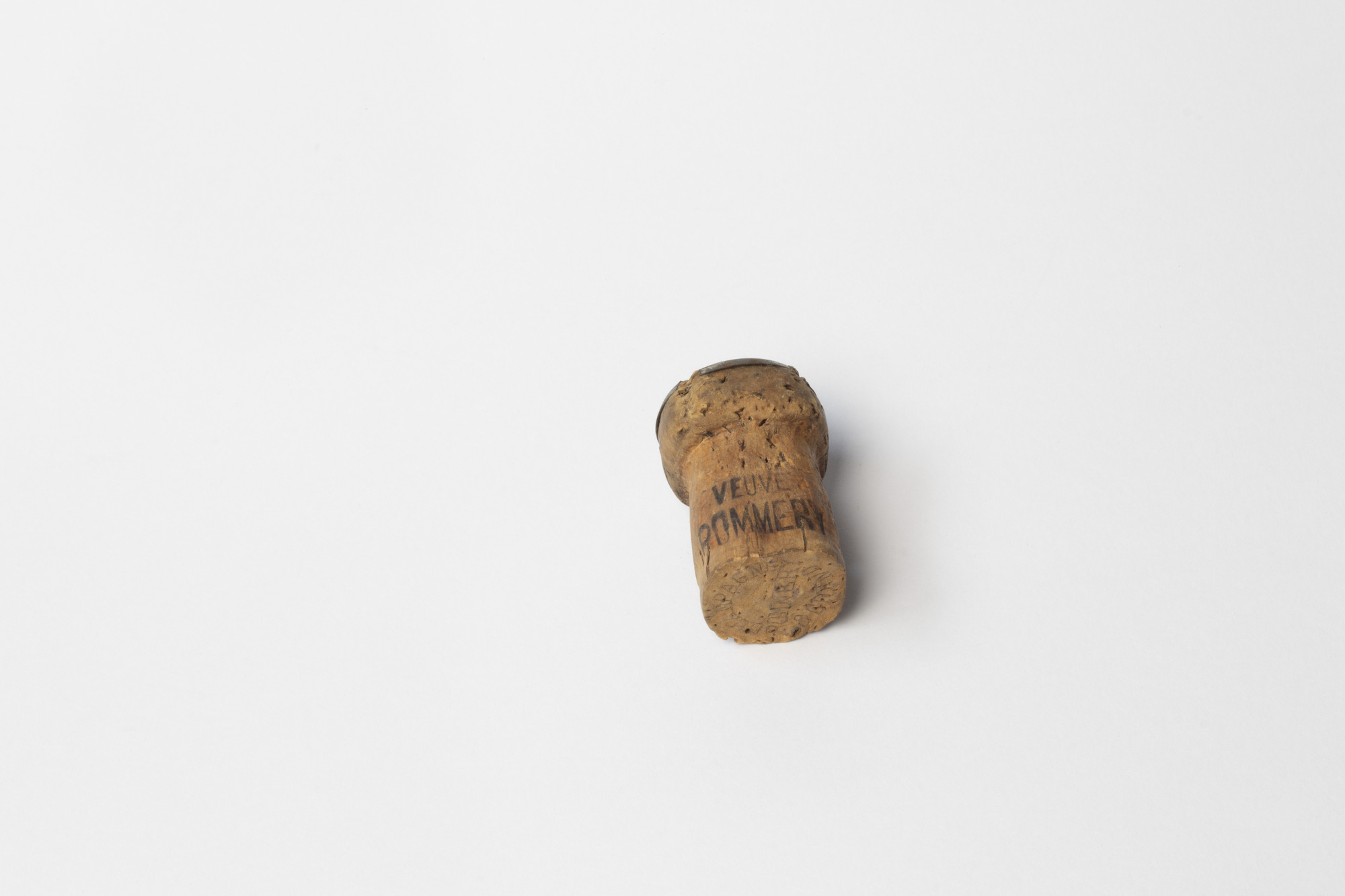 Champagne cork: side view
