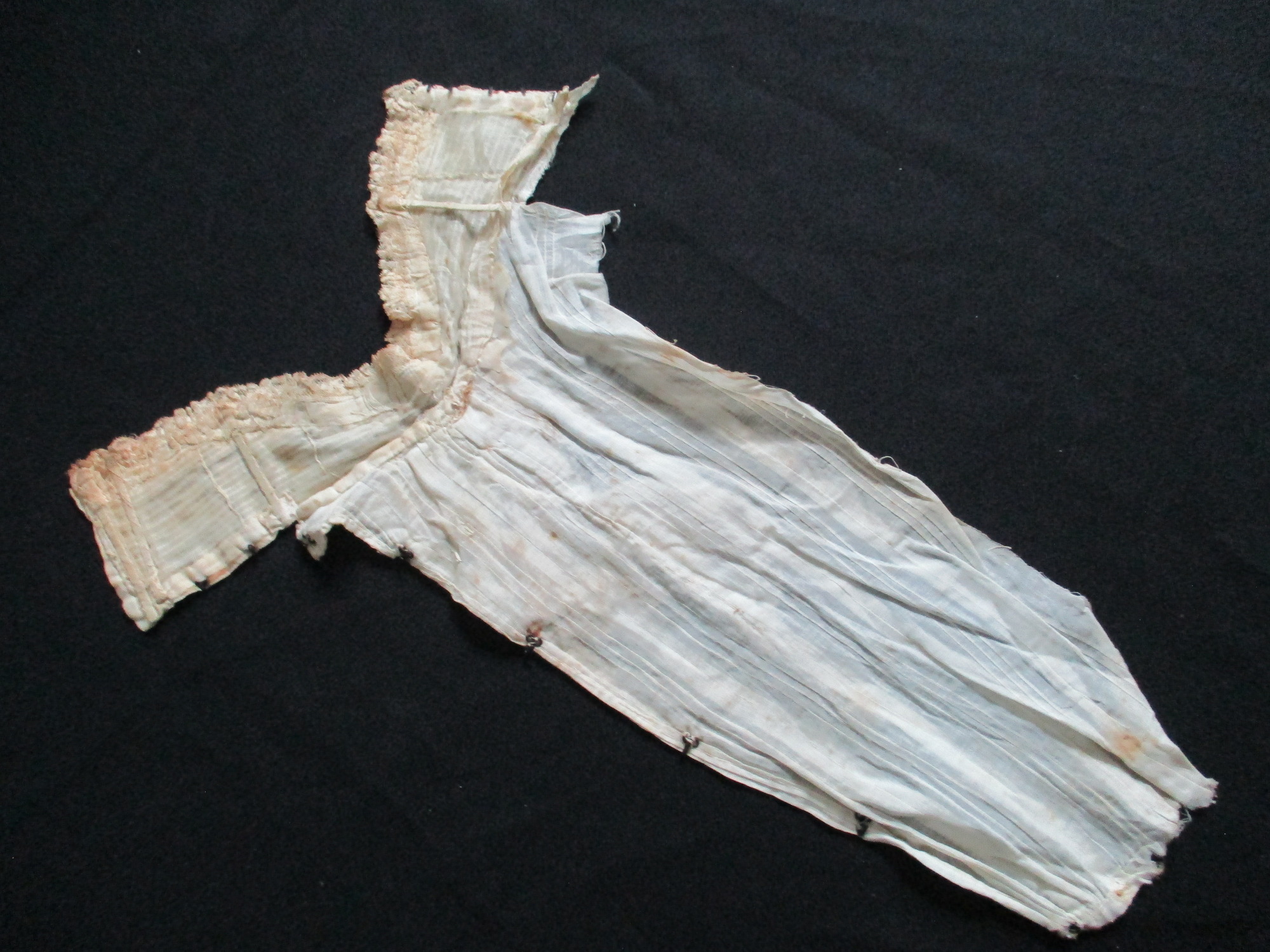 Collar and frontal: Full reverse image of collar and frontal