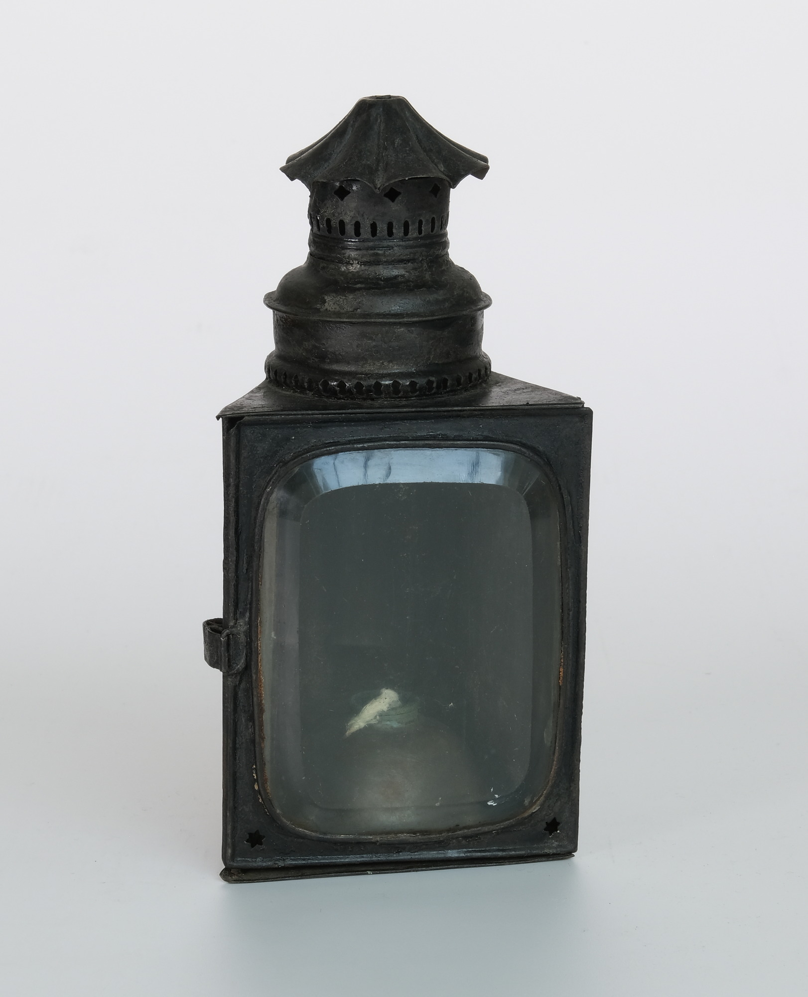 Porter's lamp: Front view