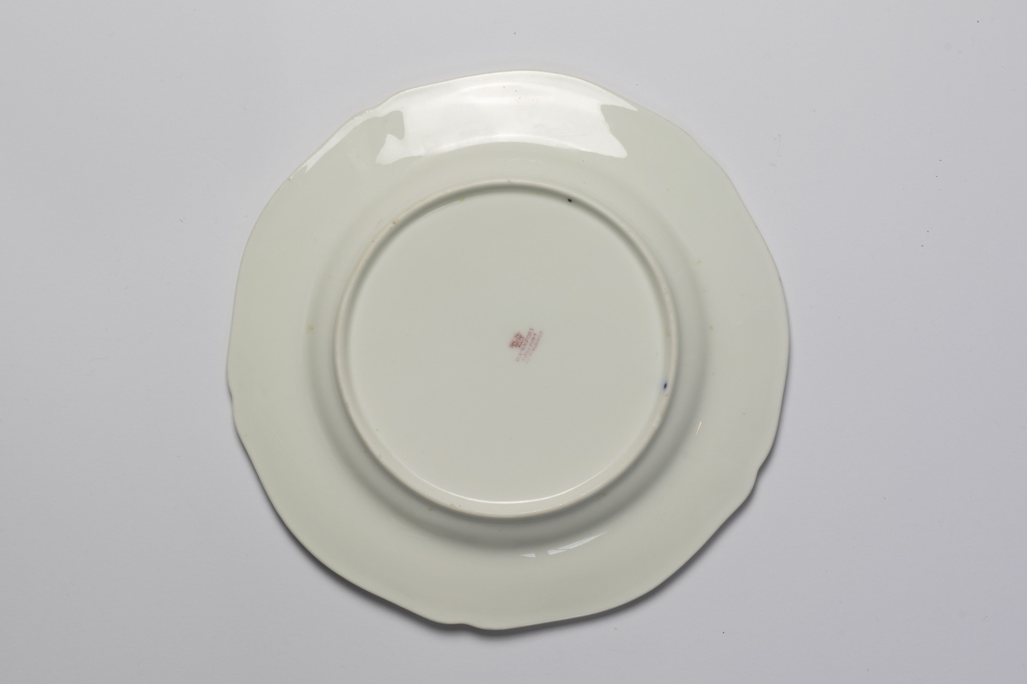 Salad plate: Bottom view