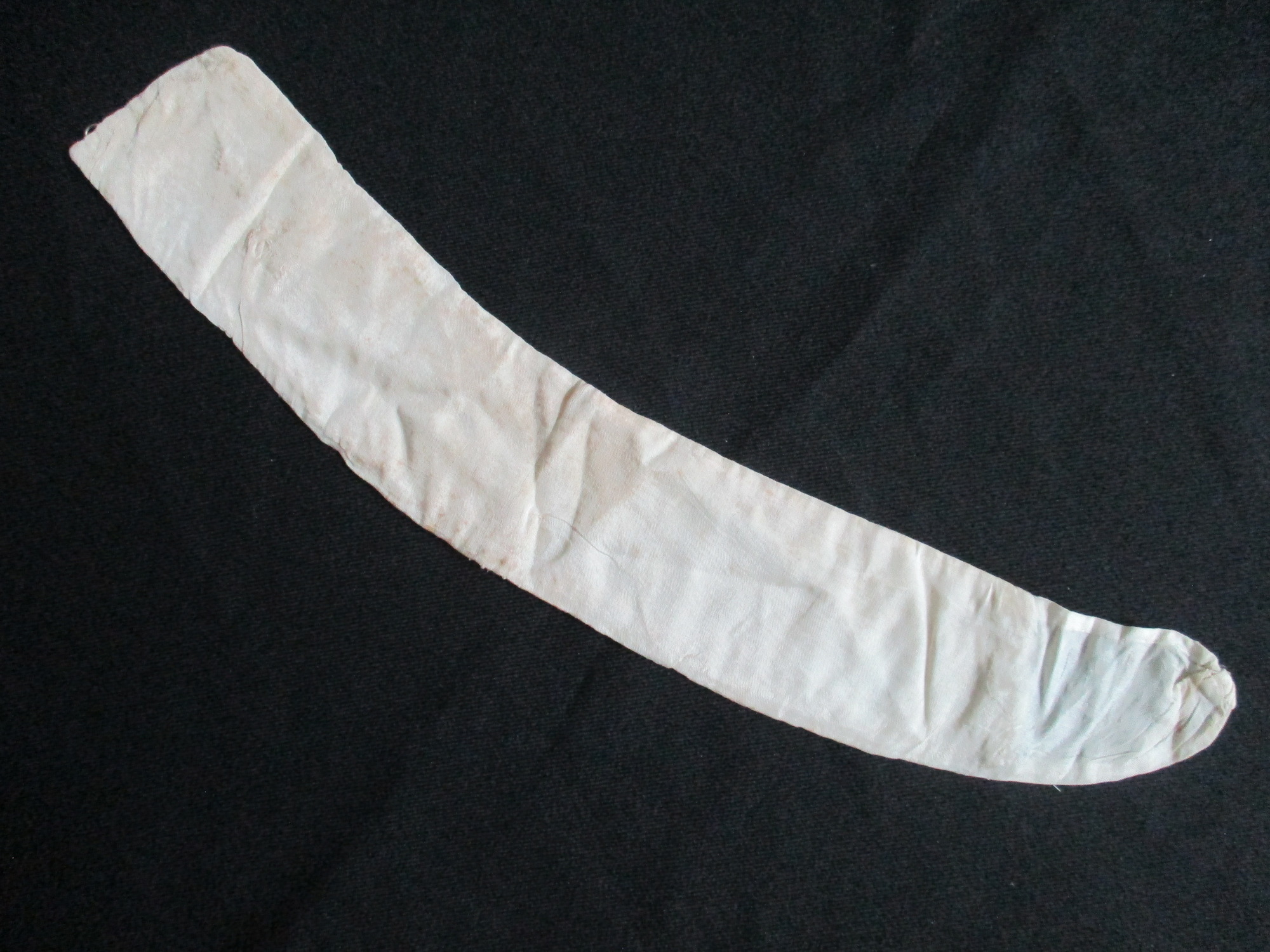 Two part collar: Cream silk collar liner .