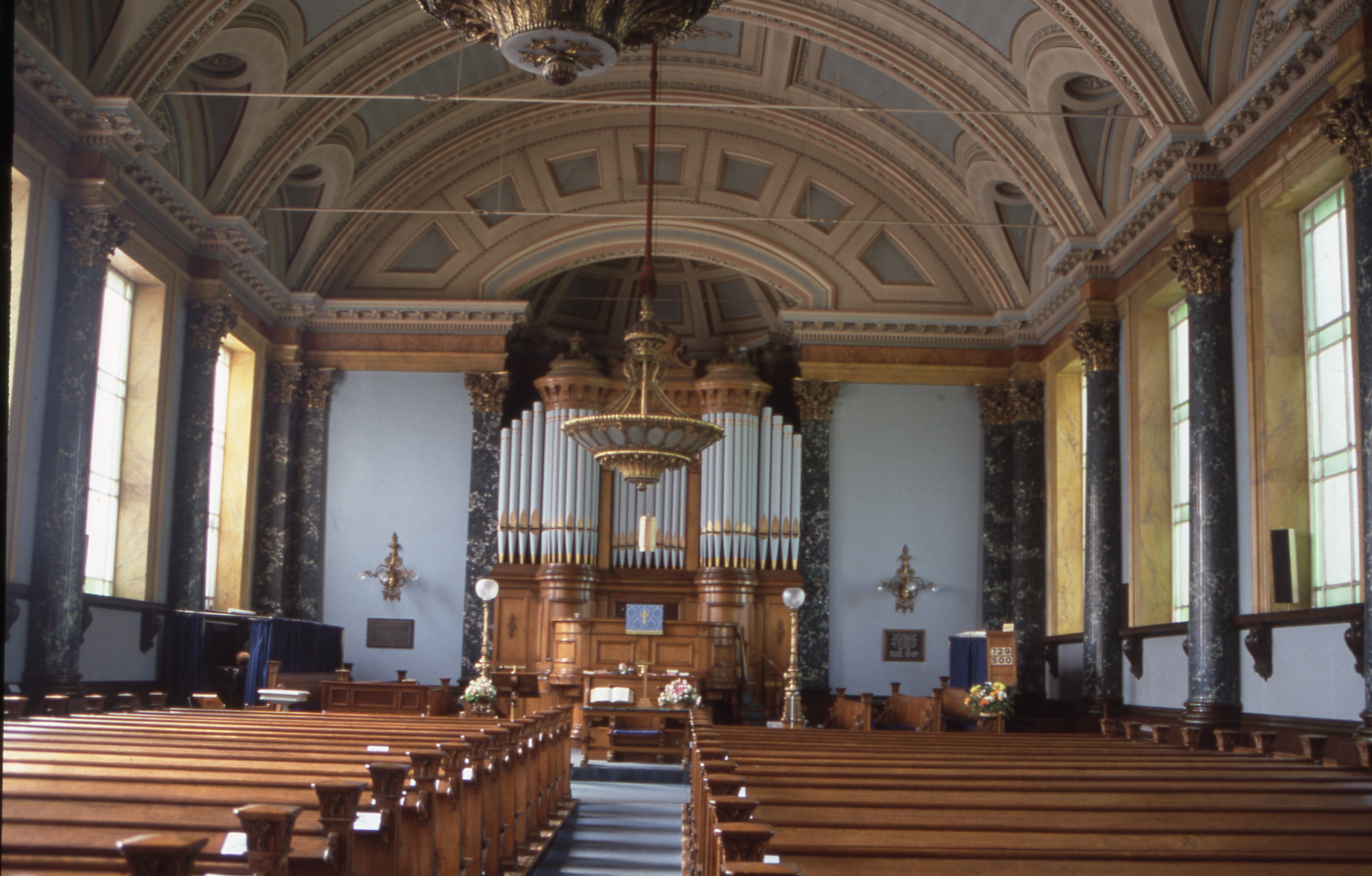 Congregational Church : Interior