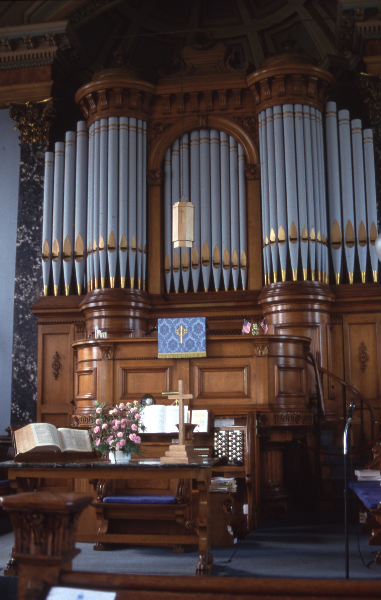 Congregational Church : Organ