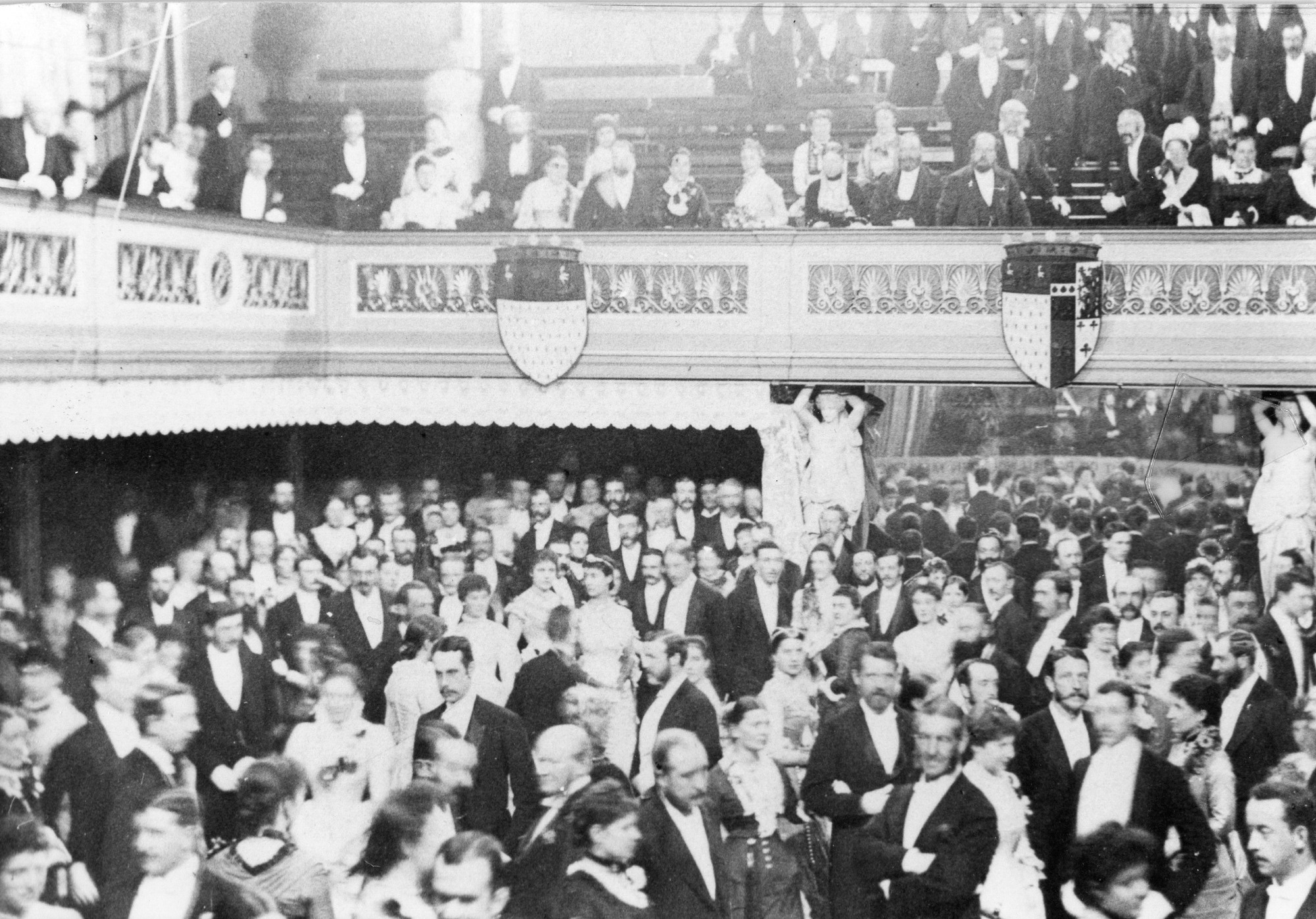 Conversazione in Victoria Hall