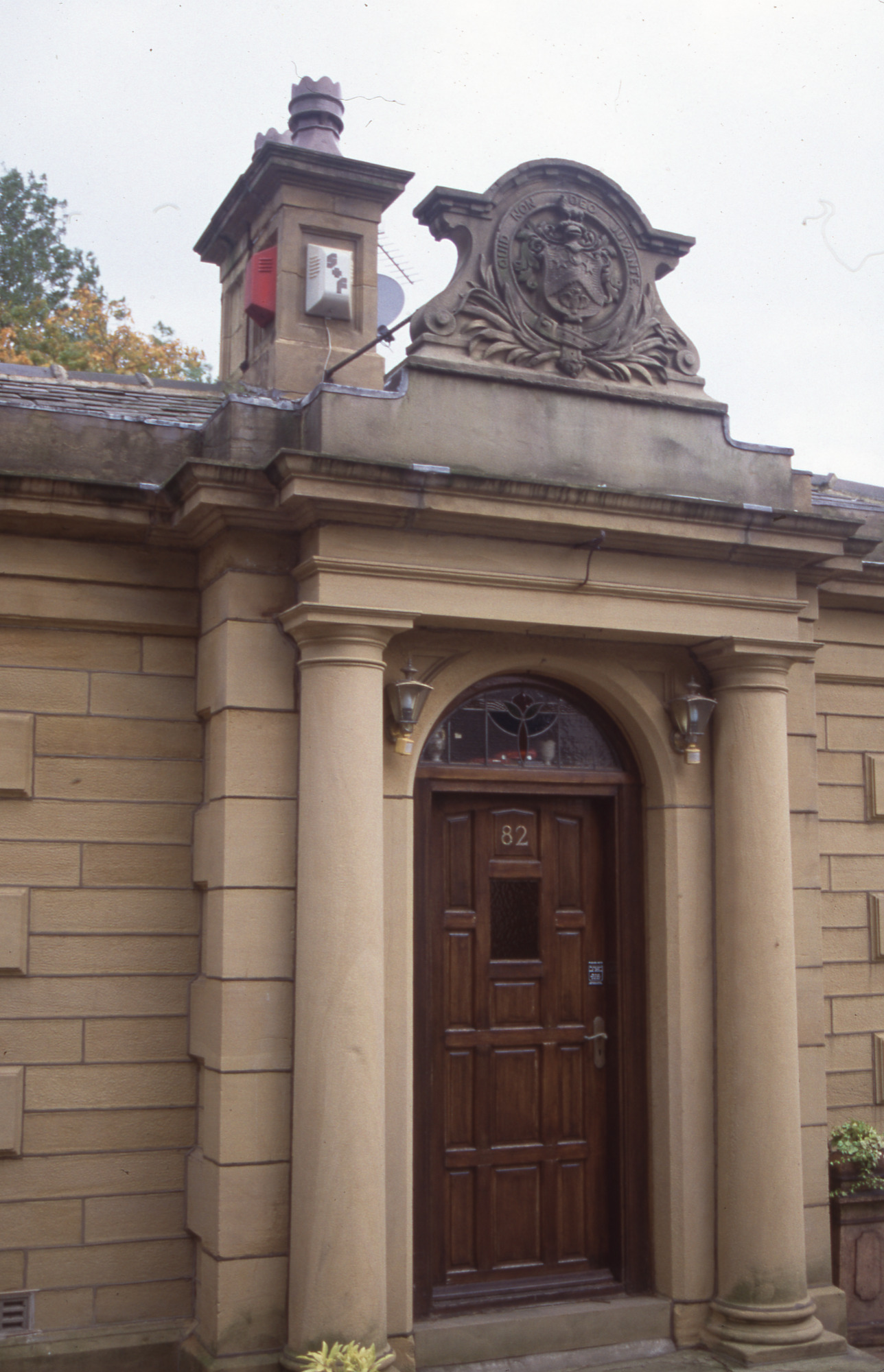 Crow Nest Lodge door
