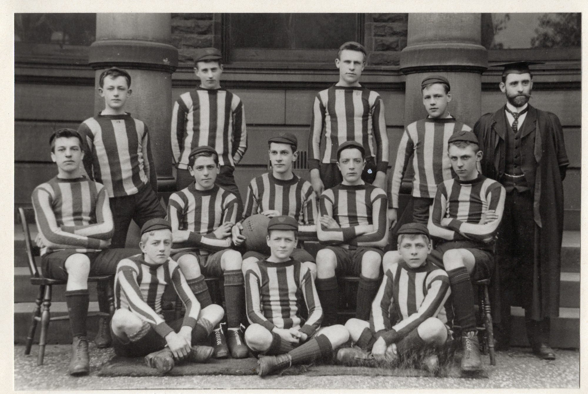 Football team of Salts High School