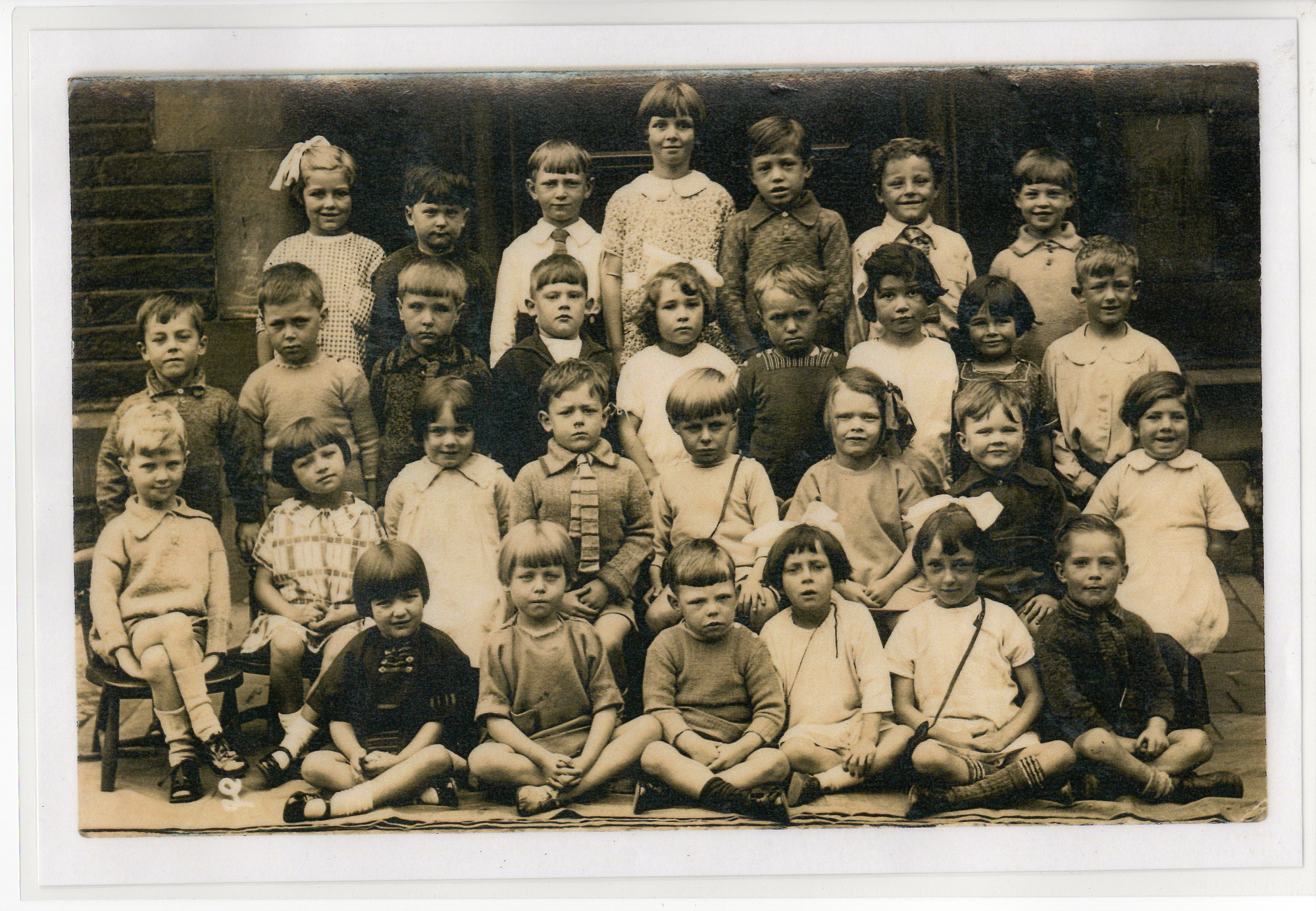 Primary school class members