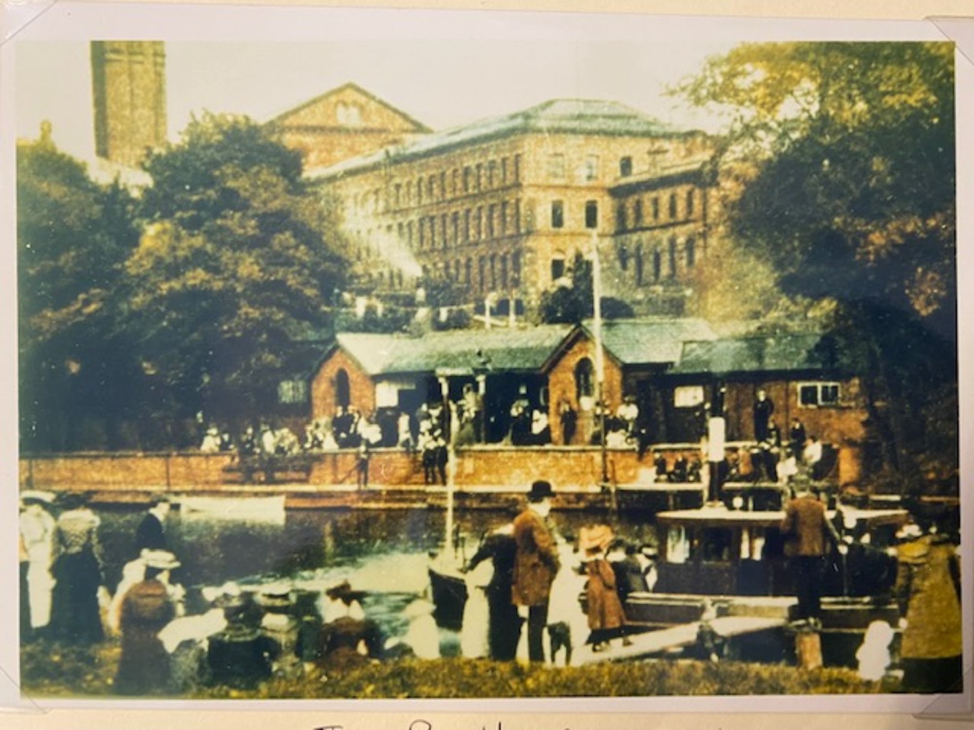 Saltaire boathouse in 1900s