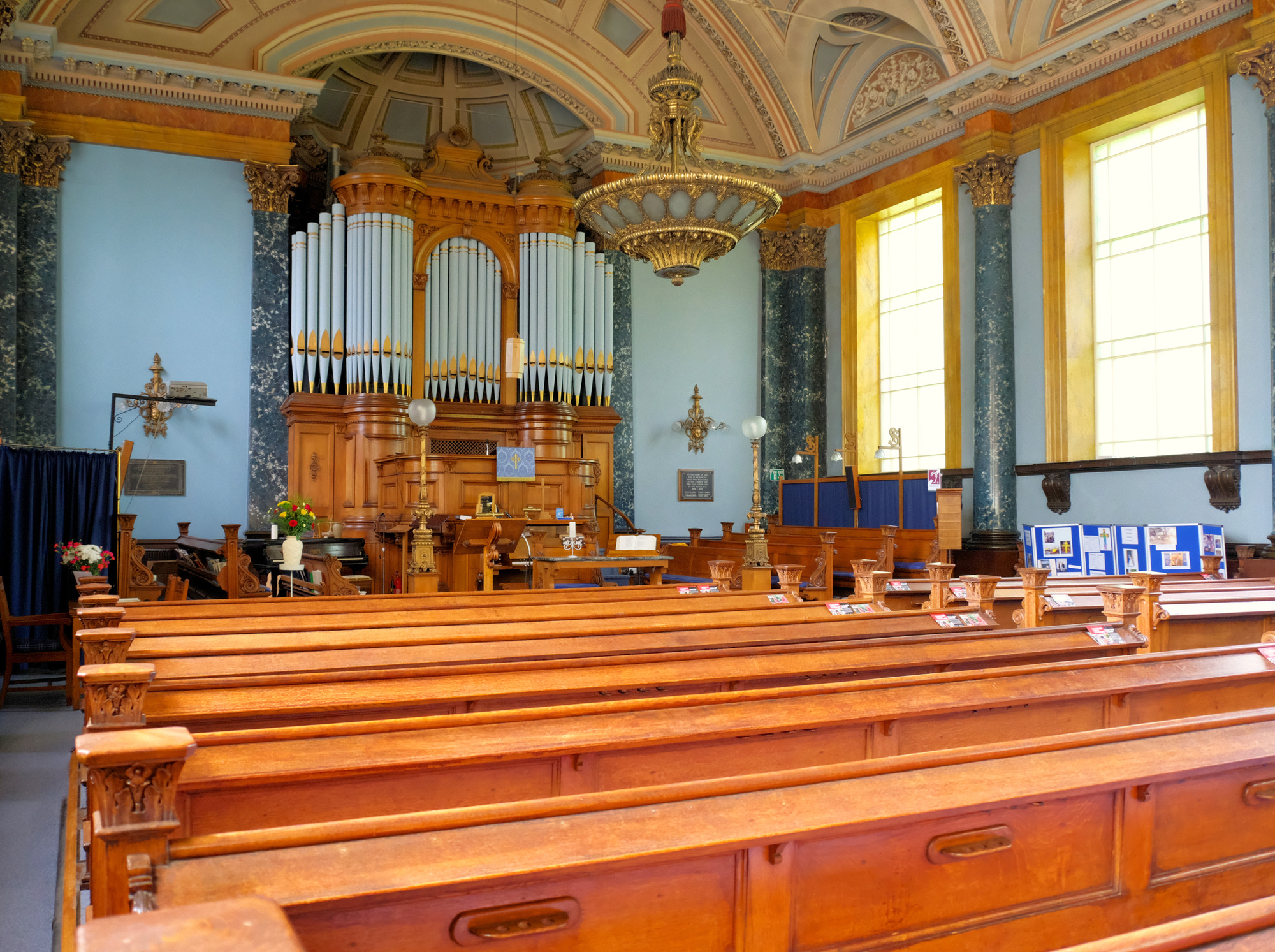 United Reformed Church interior (left side view)