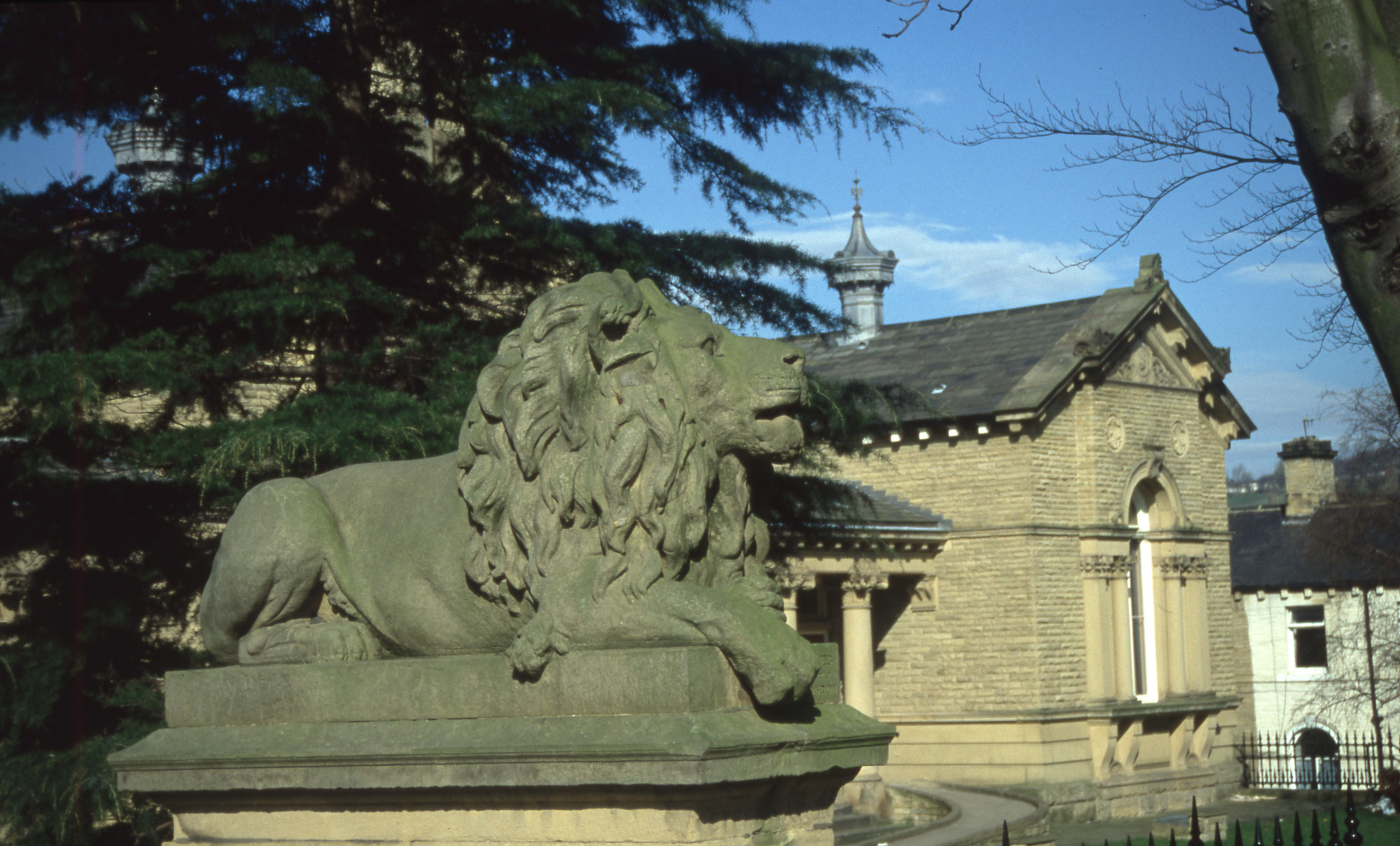 Victoria Hall lion Determination